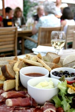 Eating out in the Wye Valley & Vale of Usk